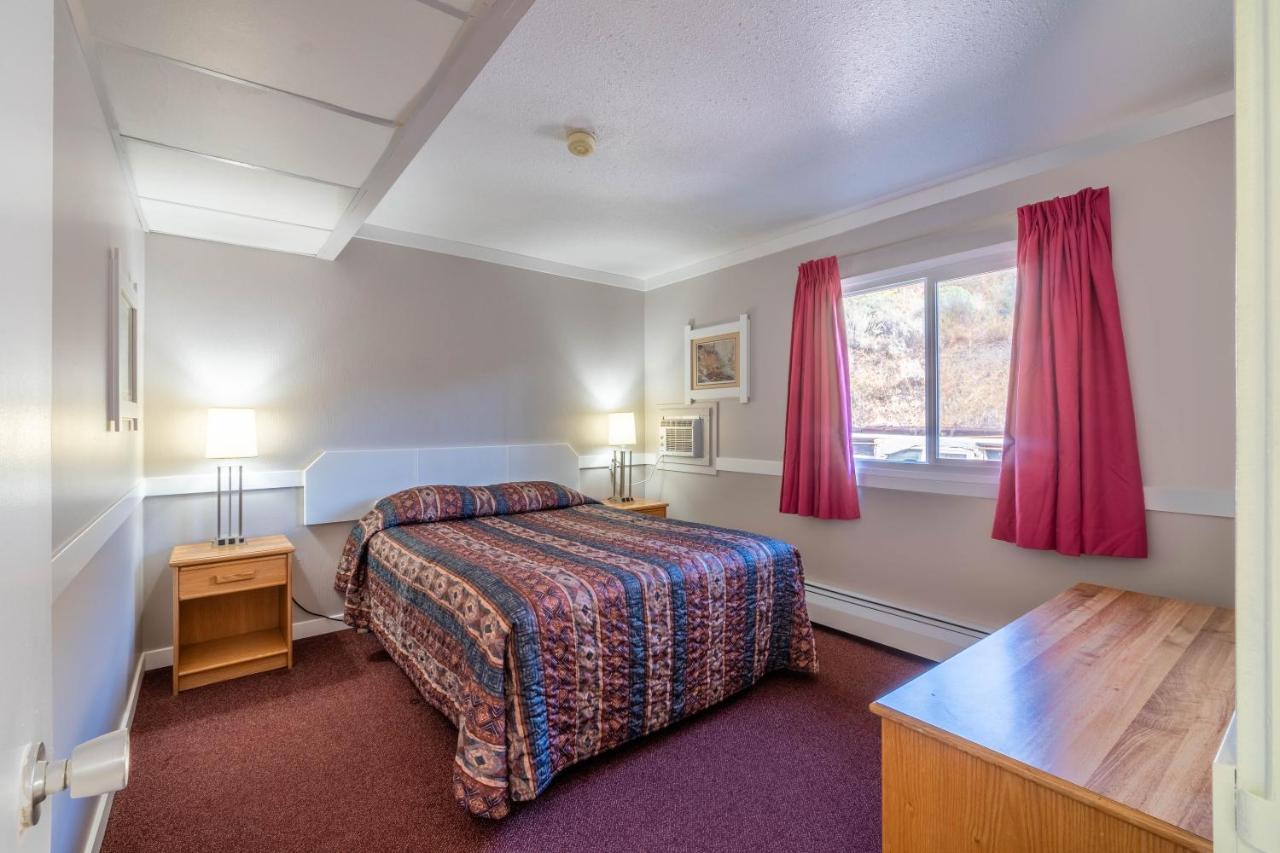 Canada'S Best Value Desert Inn & Suites Cache Creek Esterno foto