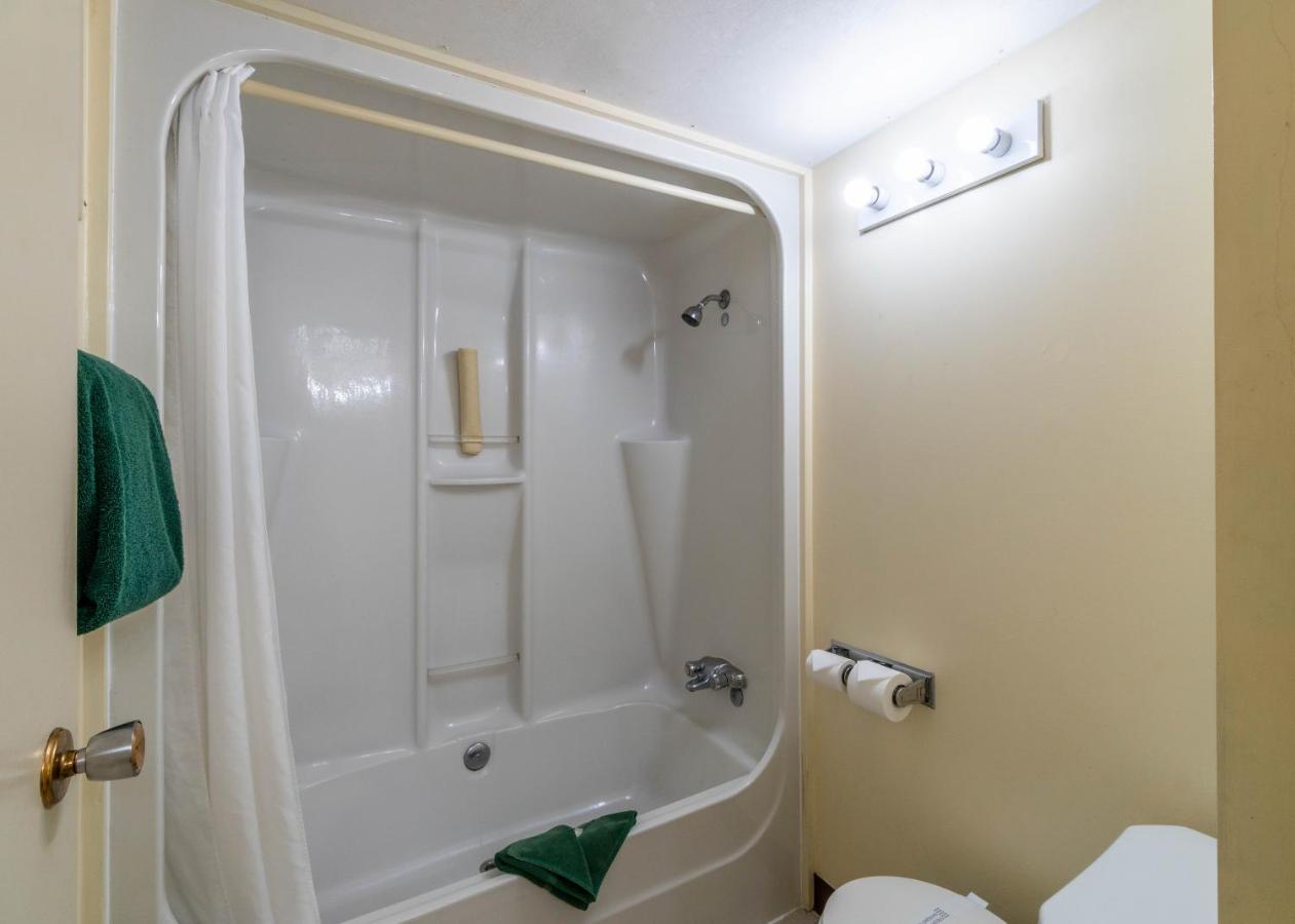 Canada'S Best Value Desert Inn & Suites Cache Creek Esterno foto