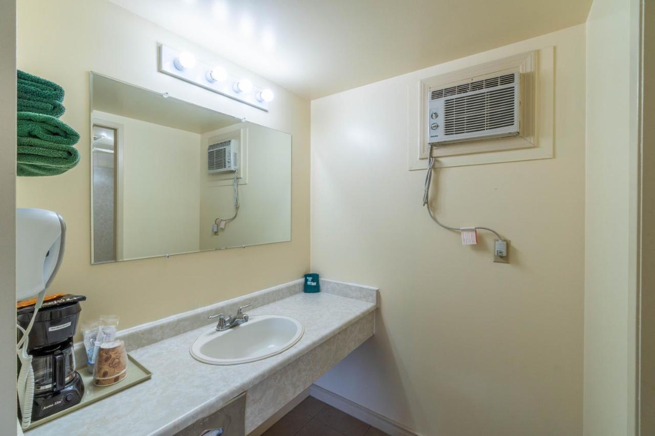 Canada'S Best Value Desert Inn & Suites Cache Creek Esterno foto