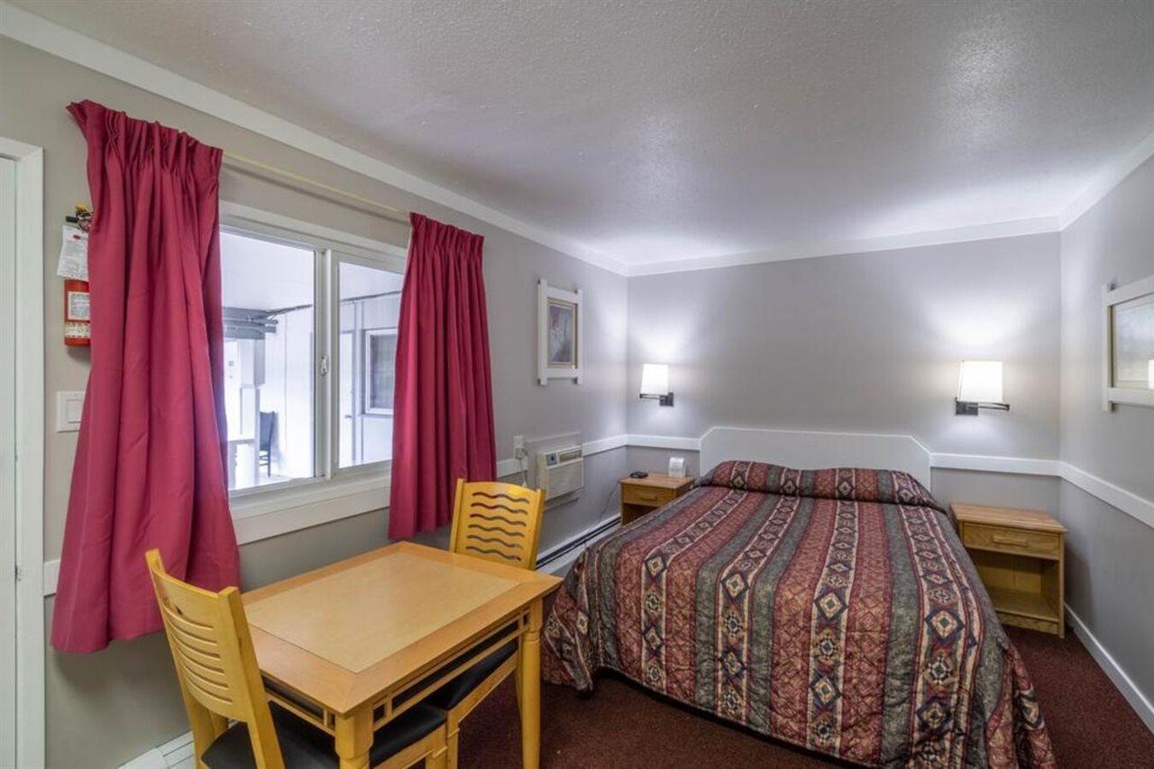 Canada'S Best Value Desert Inn & Suites Cache Creek Esterno foto