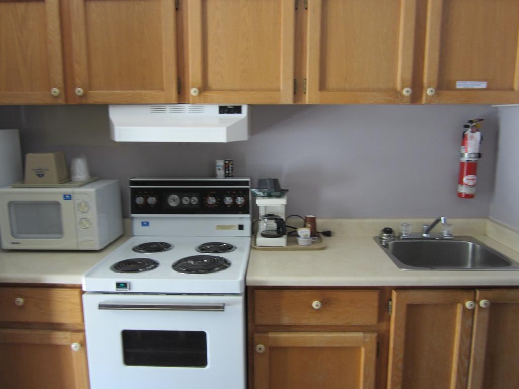 Canada'S Best Value Desert Inn & Suites Cache Creek Esterno foto