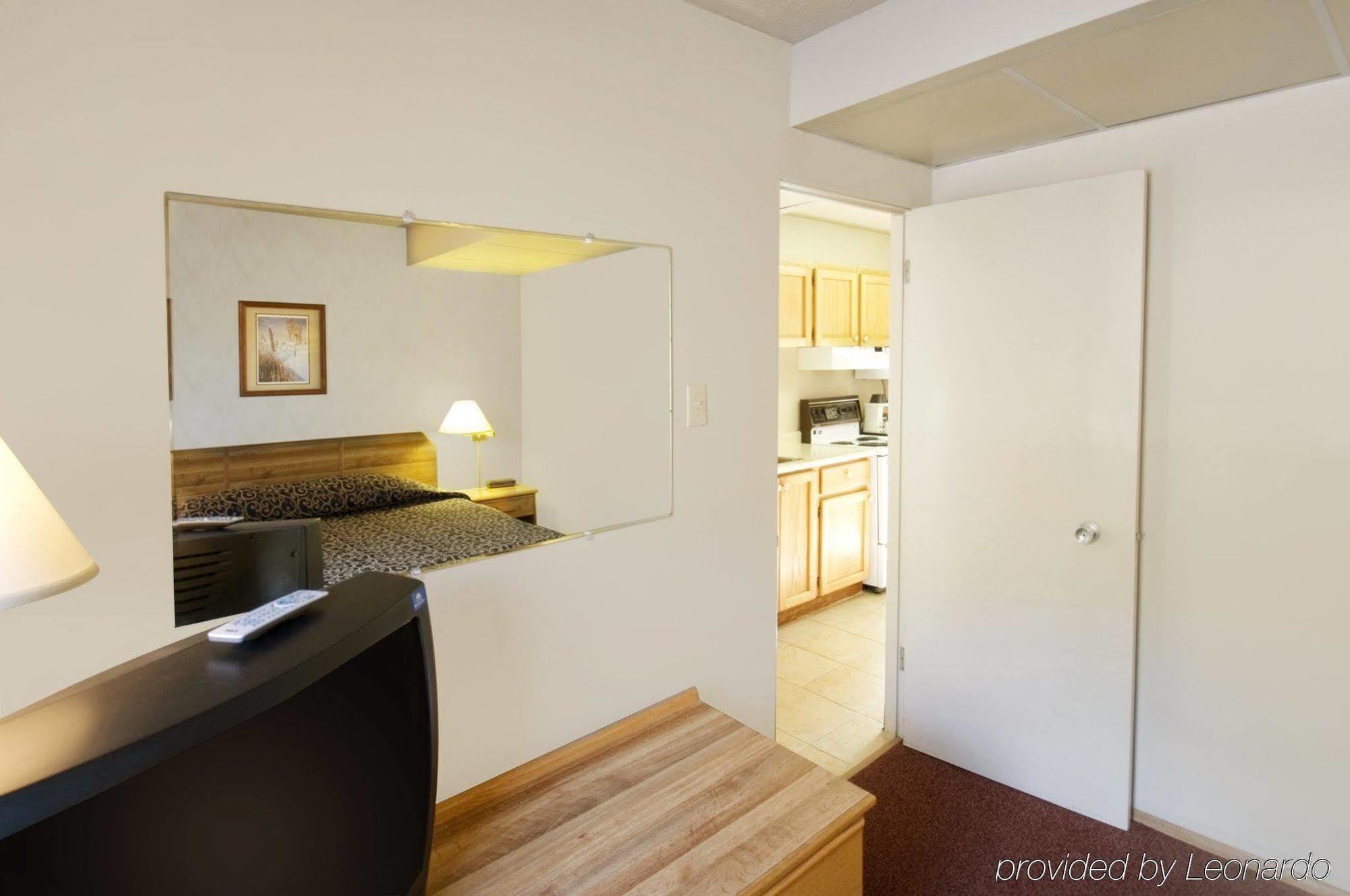 Canada'S Best Value Desert Inn & Suites Cache Creek Camera foto